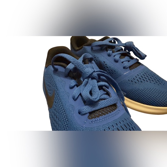 NIKE YOUTH FREE RUNNING BLUE WHITE BOYS SHOES SIZE 3Y - Picture 5 of 7